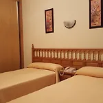 La Costera Hotel *